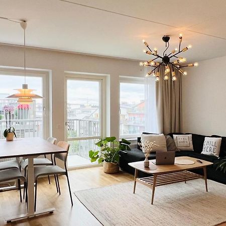 Private Room In Hammarby Sjoestad, Common Space Shared! Stockholm Exterior photo